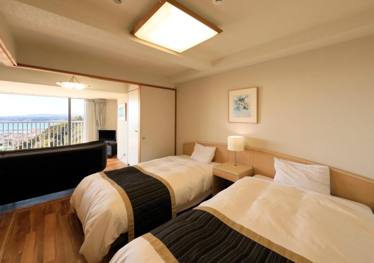 Katsuura Hilltop Hotel & Residence Экстерьер фото