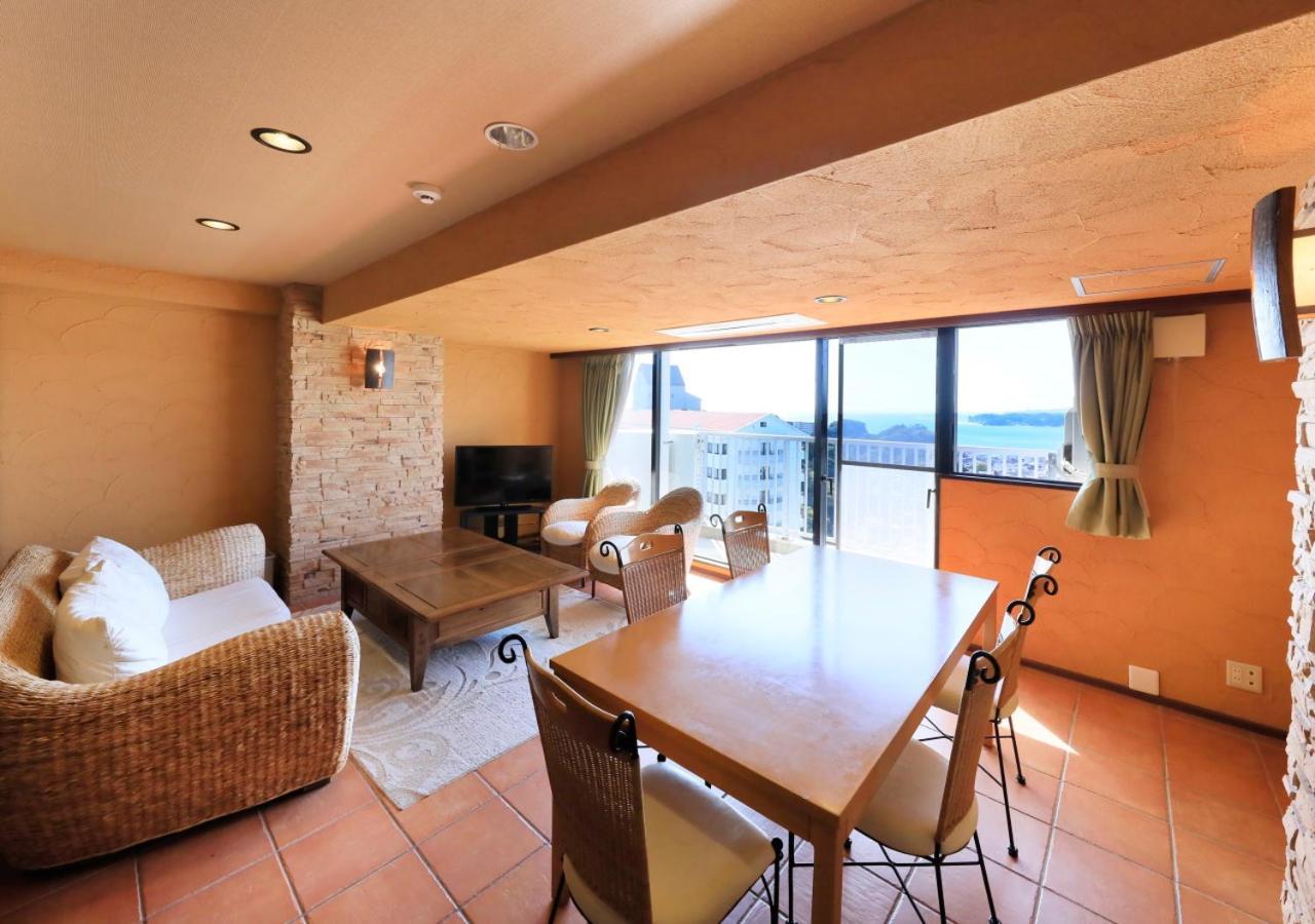 Katsuura Hilltop Hotel & Residence Экстерьер фото